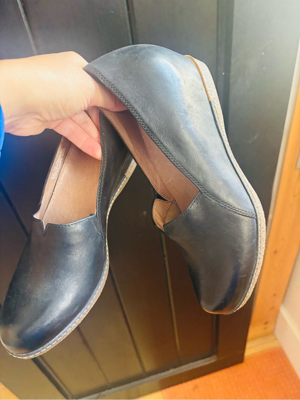 Dansko “Liliana” Black Leather hidden Wedge Slip-On shoe - NEVER WORN size 39/8